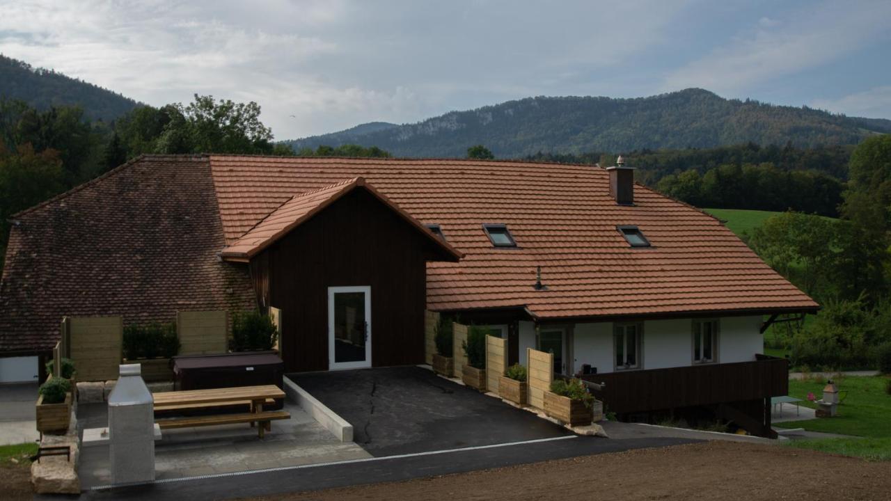 Gites Gorevirat Corcelles  ภายนอก รูปภาพ